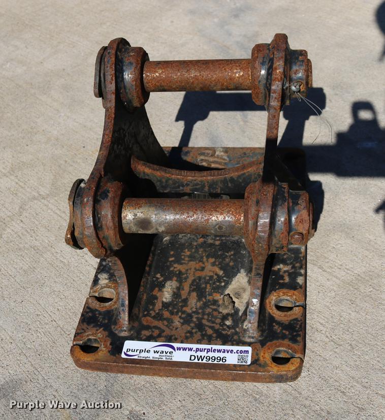 image for item DW9996 Mini Hex compactor/hammer bracket