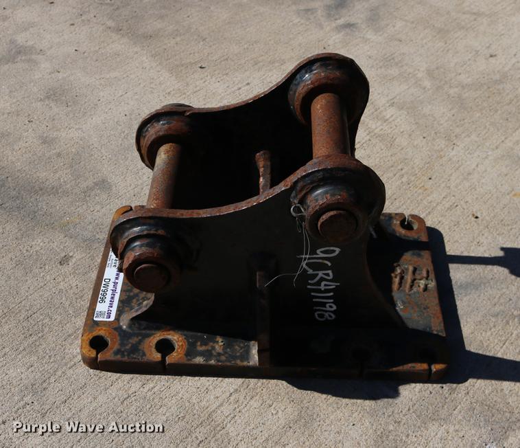 image for item DW9996 Mini Hex compactor/hammer bracket