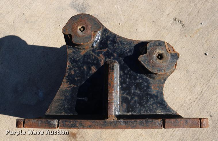 image for item DW9996 Mini Hex compactor/hammer bracket