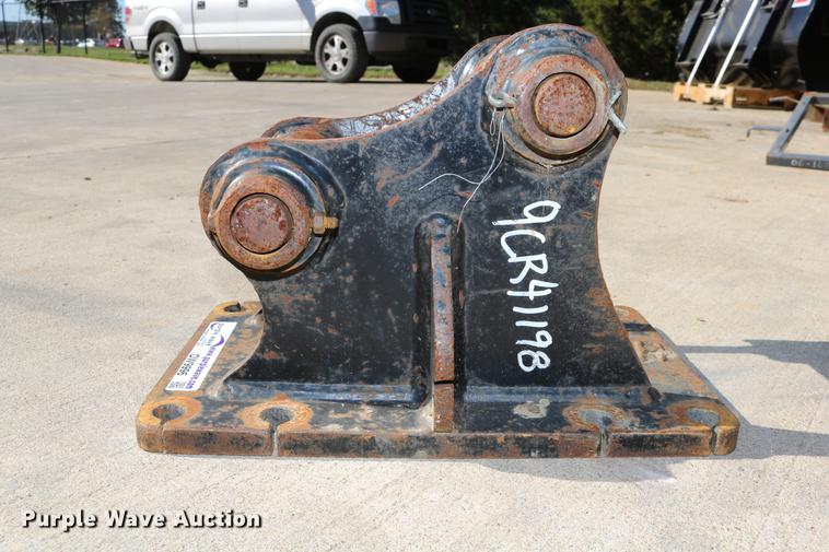 image for item DW9996 Mini Hex compactor/hammer bracket