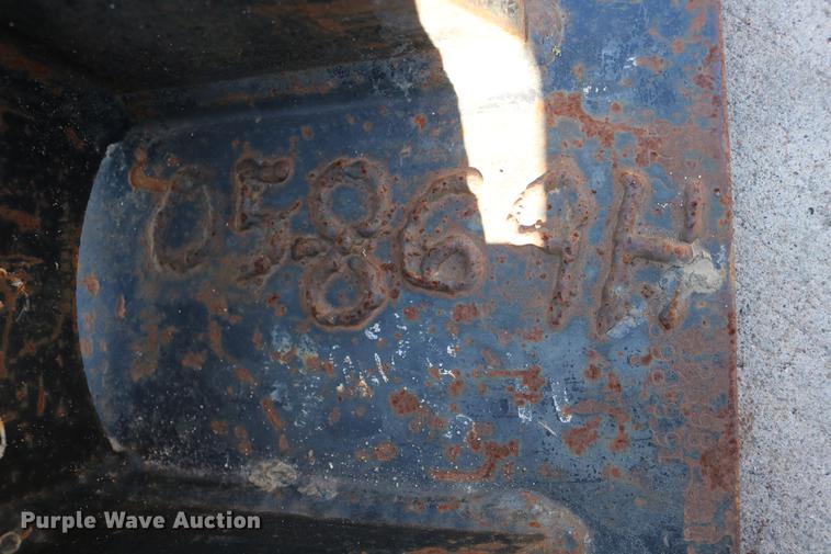 image for item DW9996 Mini Hex compactor/hammer bracket