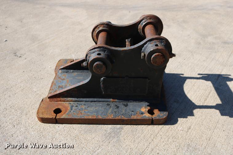 image for item DW9997 Mini Hex hammer/compactor bracket