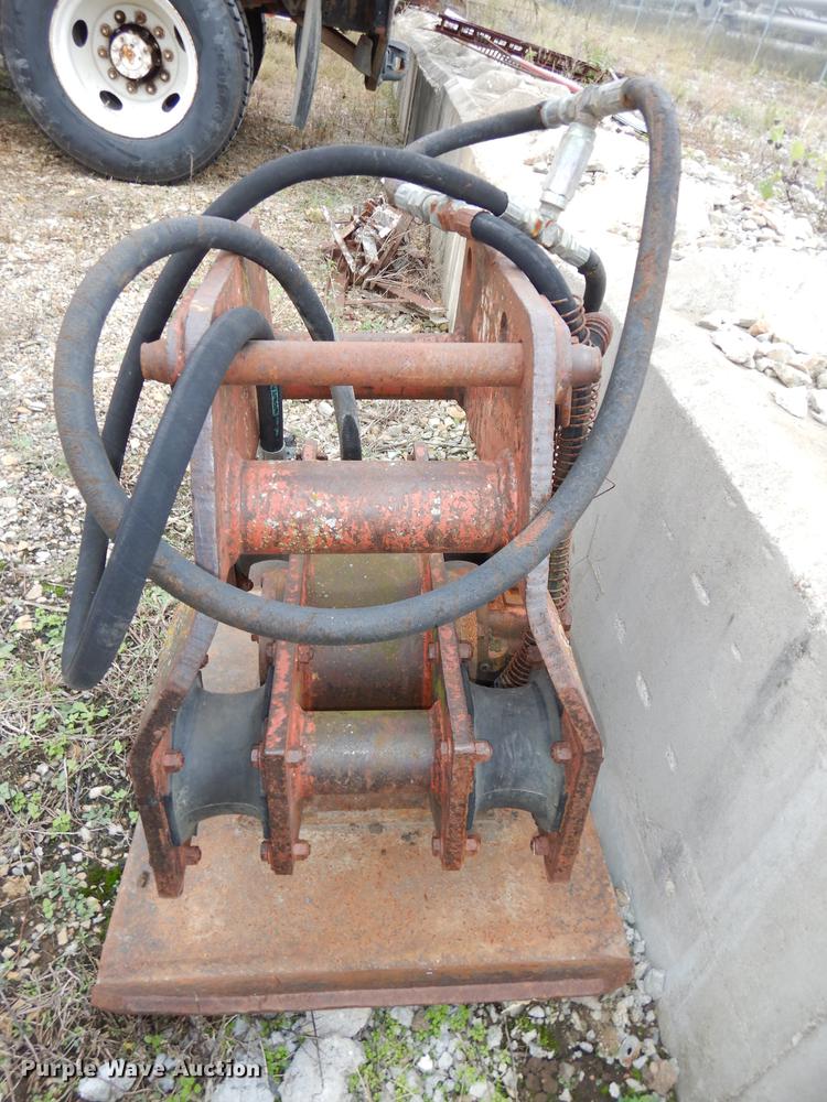 WIM hydraulic tamper in Topeka, KS Item EE9030 sold Purple Wave