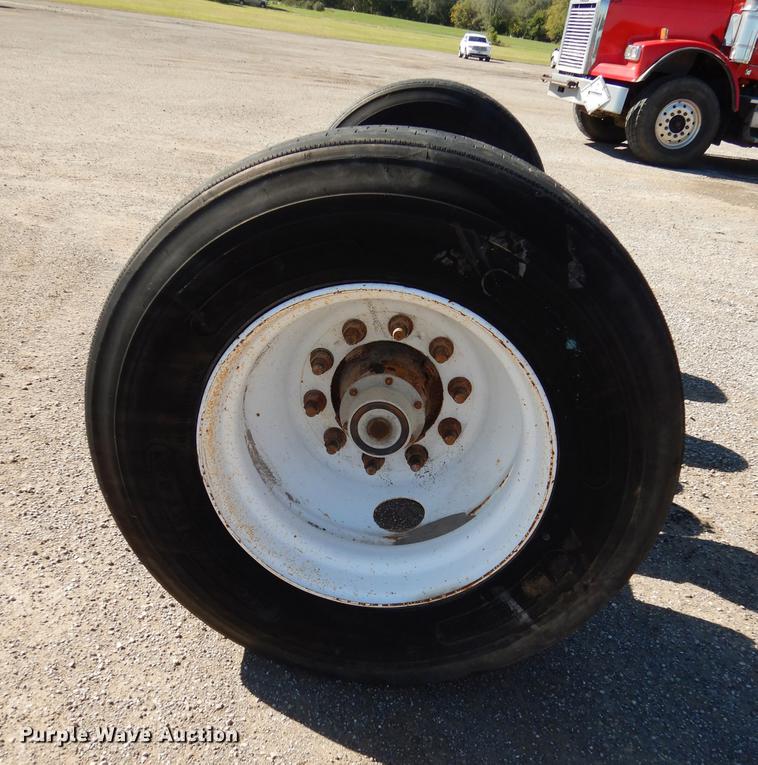 image for item EE9068 2005 Ridewell tag axle assembly