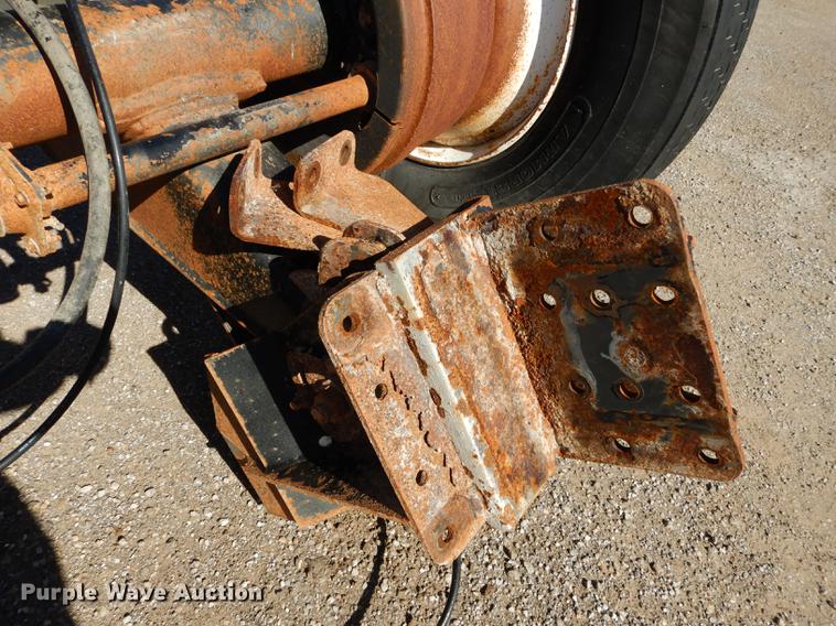 image for item EE9068 2005 Ridewell tag axle assembly