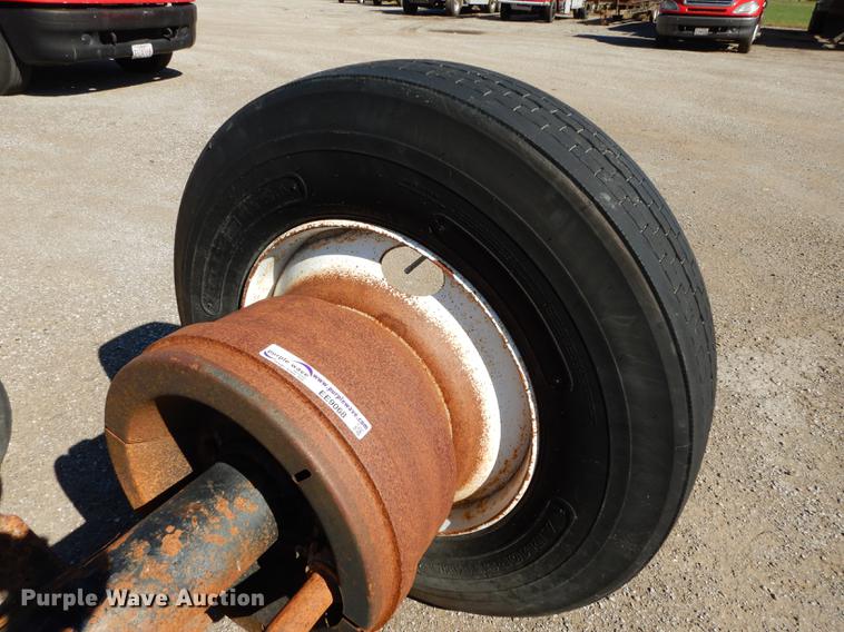 image for item EE9068 2005 Ridewell tag axle assembly