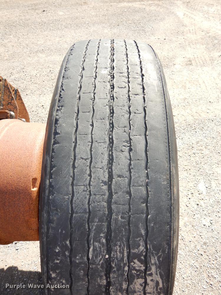 image for item EE9068 2005 Ridewell tag axle assembly