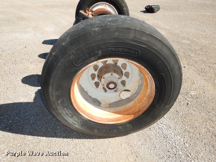 image for item EE9068 2005 Ridewell tag axle assembly