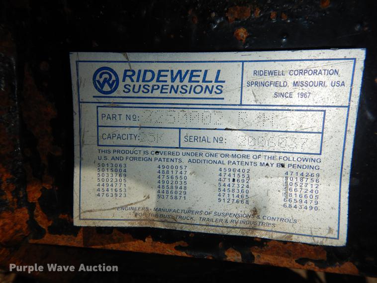 image for item EE9068 2005 Ridewell tag axle assembly