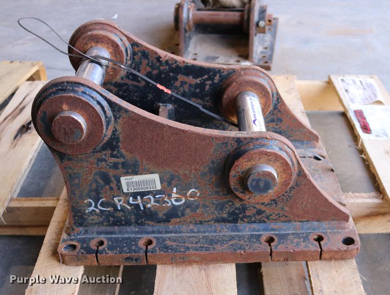 image for item EE9751 Mini Hex hammer/compactor bracket