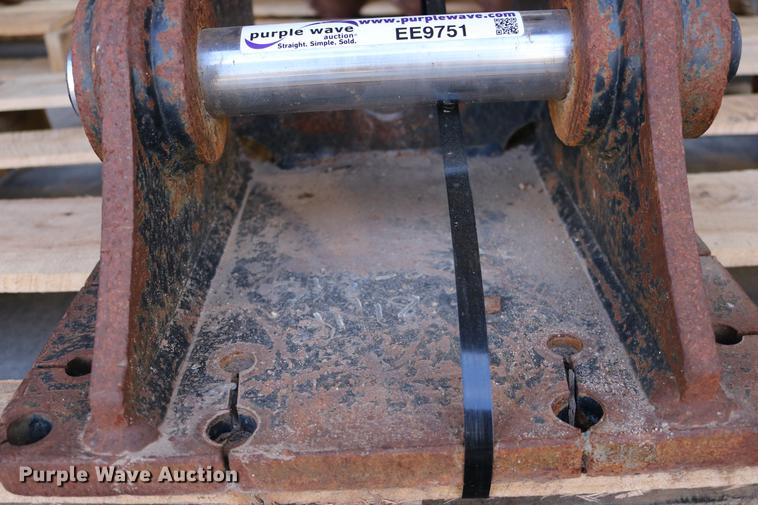 image for item EE9751 Mini Hex hammer/compactor bracket