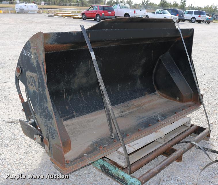 image for item EE9754 Caterpillar 908H wheel loader bucket