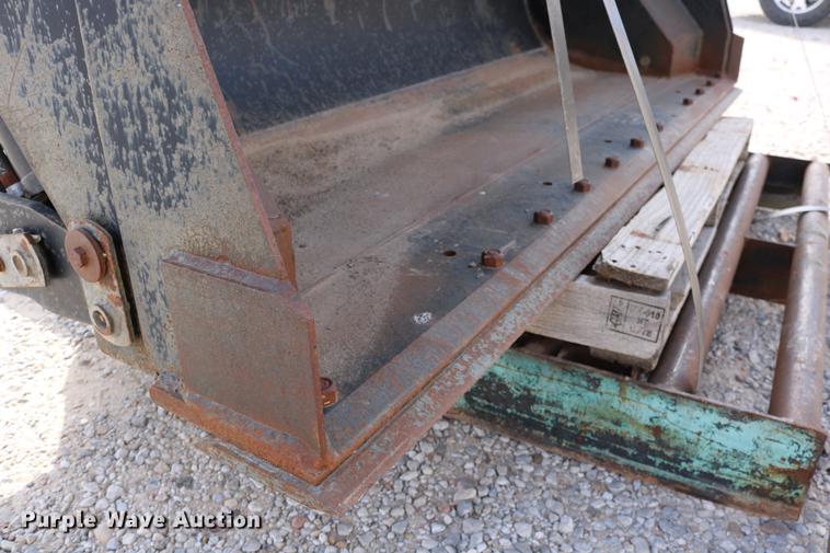 image for item EE9754 Caterpillar 908H wheel loader bucket