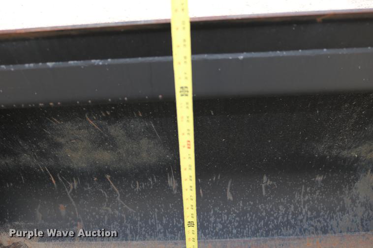 image for item EE9754 Caterpillar 908H wheel loader bucket