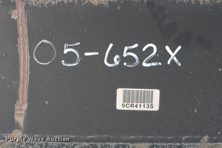 image for item EE9754 Caterpillar 908H wheel loader bucket