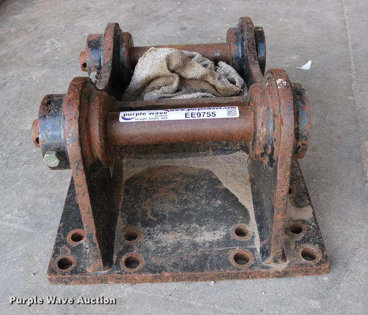 image for item EE9755 Mini Hex hammer/compactor bracket