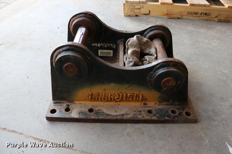 image for item EE9755 Mini Hex hammer/compactor bracket