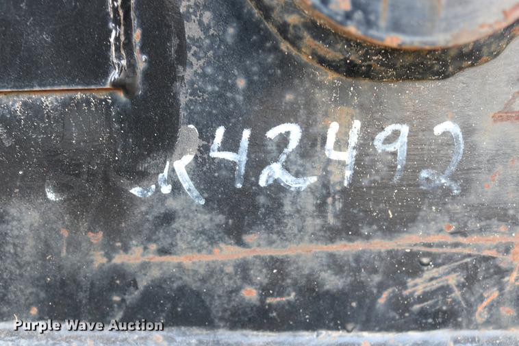 image for item EE9755 Mini Hex hammer/compactor bracket