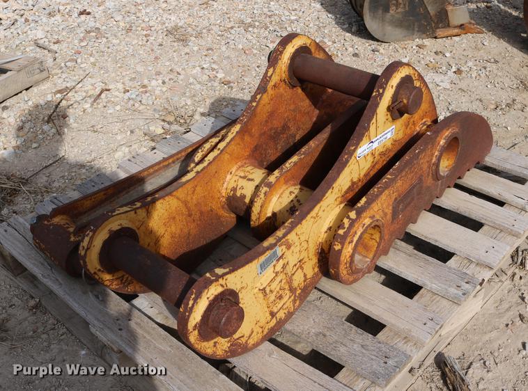 image for item EE9756 Caterpillar excavator thumb