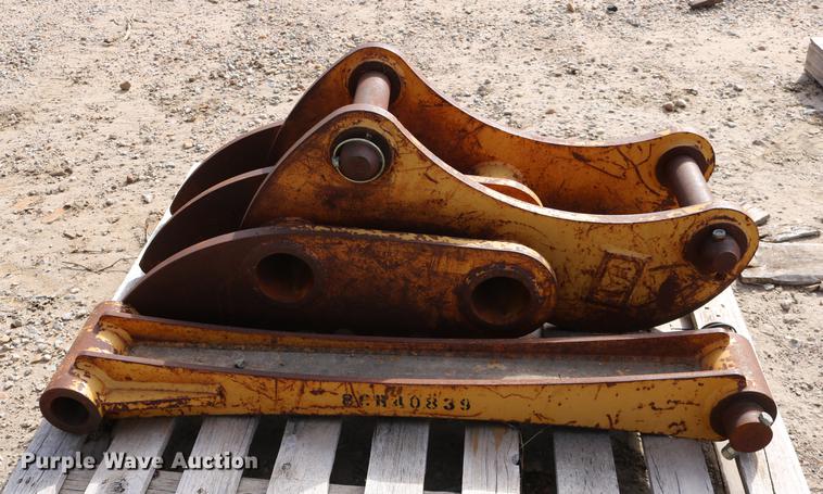 image for item EE9756 Caterpillar excavator thumb