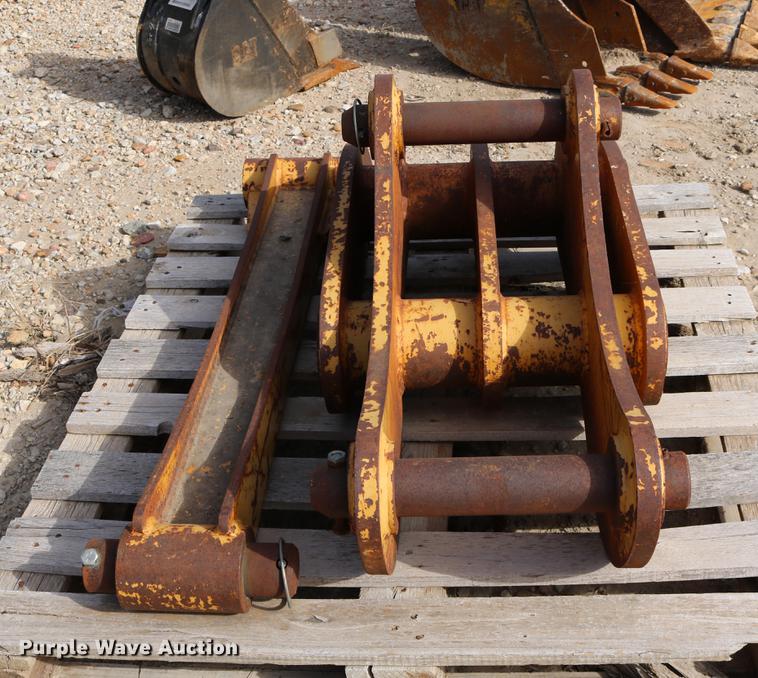 image for item EE9756 Caterpillar excavator thumb