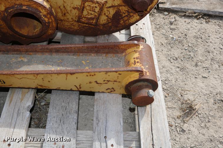 image for item EE9756 Caterpillar excavator thumb