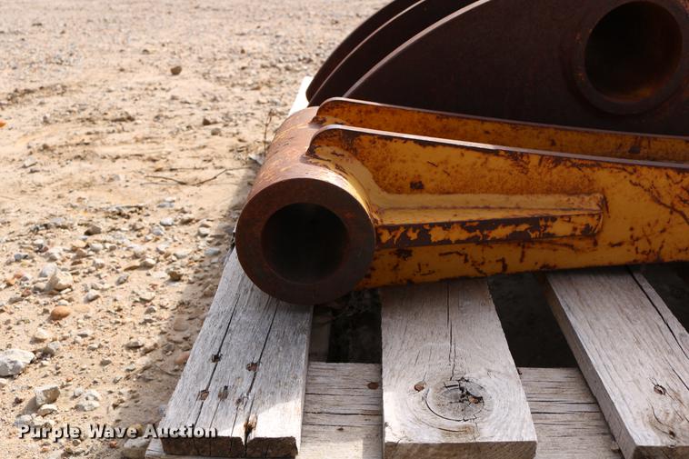 image for item EE9756 Caterpillar excavator thumb