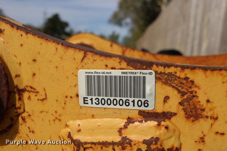 image for item EE9756 Caterpillar excavator thumb