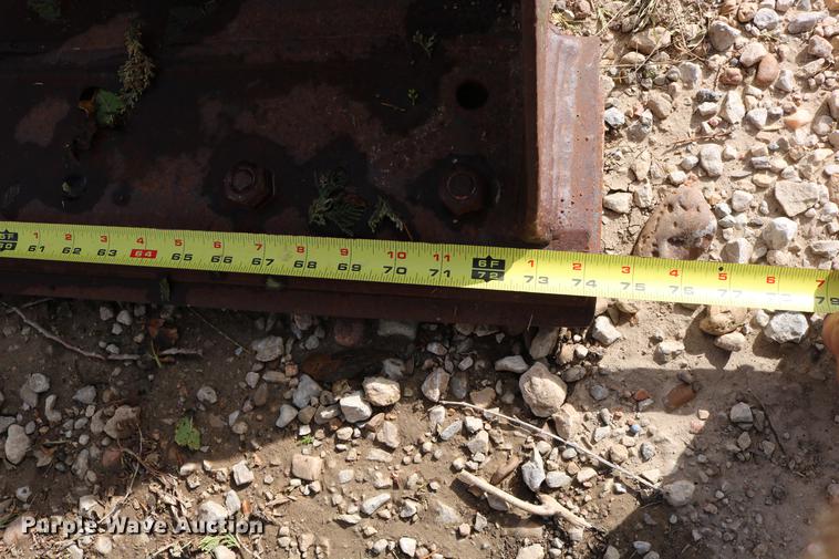 image for item EE9757 JLG TH255 telehandler bucket