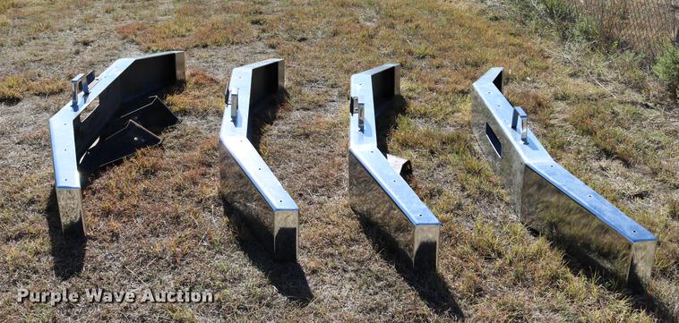 image for item EE9758 (4) Western Star bumpers