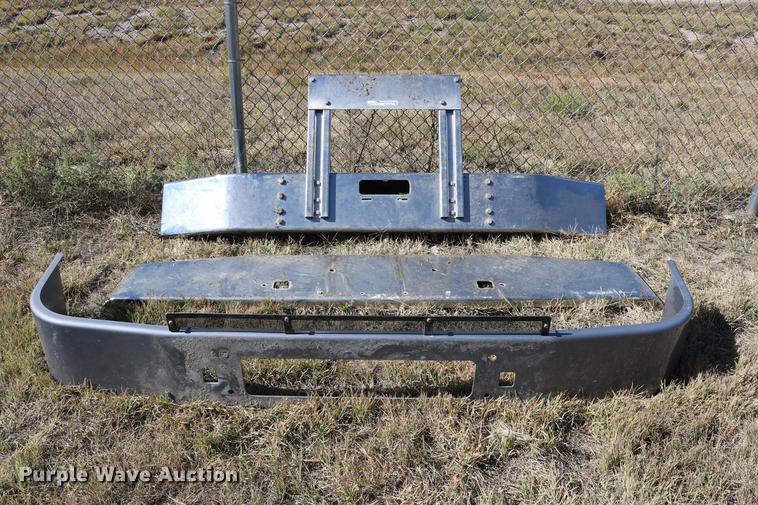 image for item EE9760 Bumper set