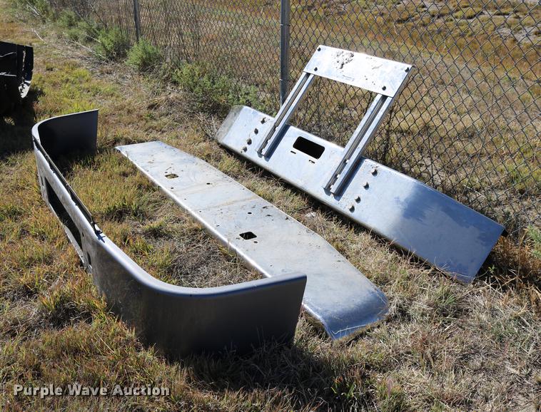 image for item EE9760 Bumper set