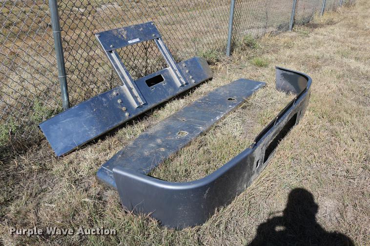 image for item EE9760 Bumper set