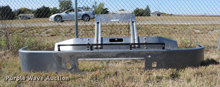 image for item EE9760 Bumper set