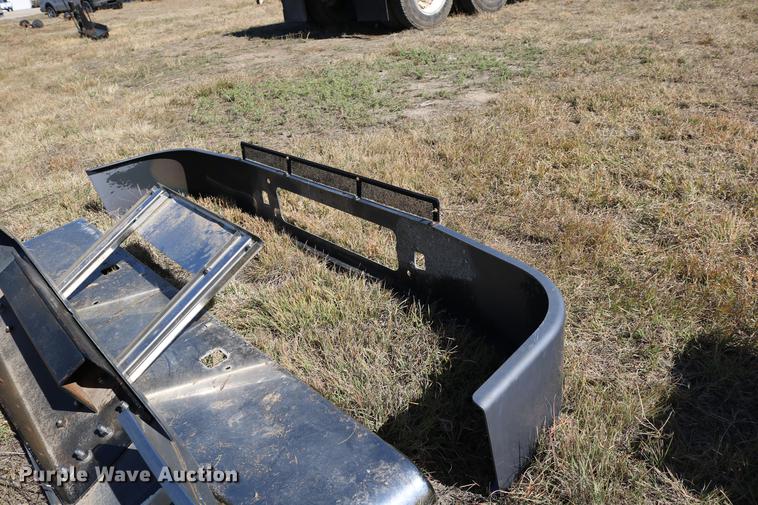 image for item EE9760 Bumper set