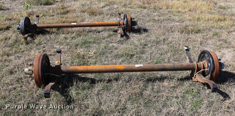 image for item EE9762 (2) axles