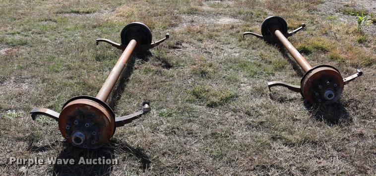 image for item EE9762 (2) axles