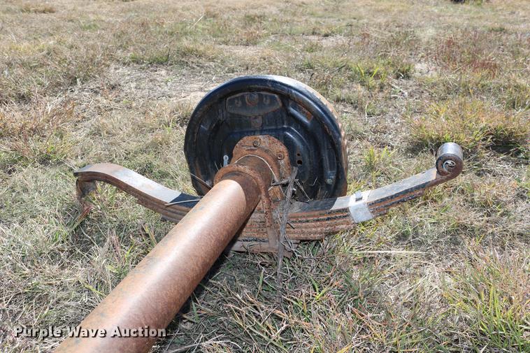 image for item EE9762 (2) axles