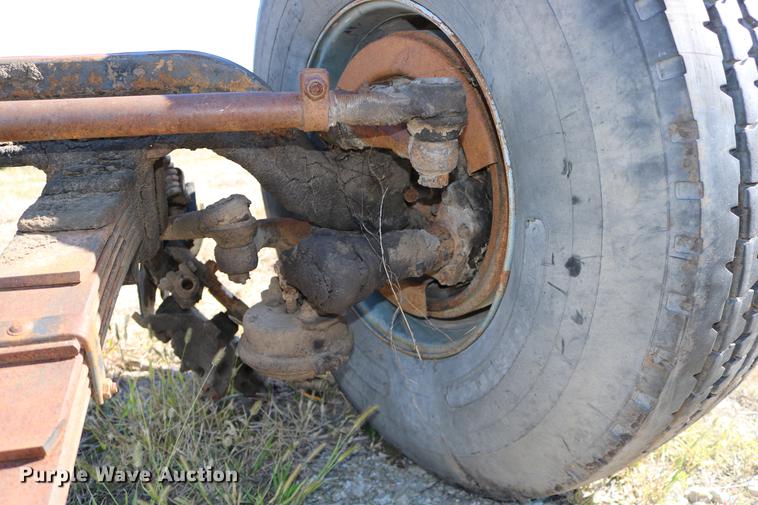 image for item EE9763 GMC Brigadier axles