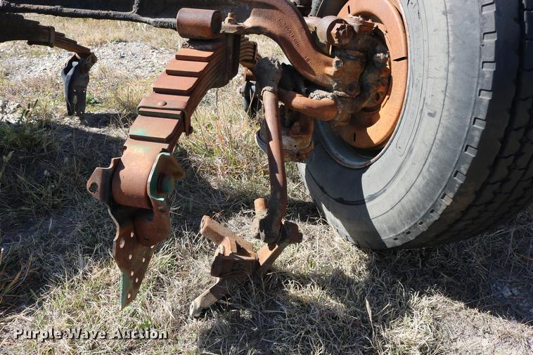 image for item EE9763 GMC Brigadier axles