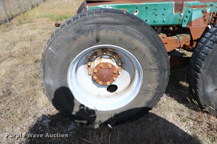 image for item EE9763 GMC Brigadier axles