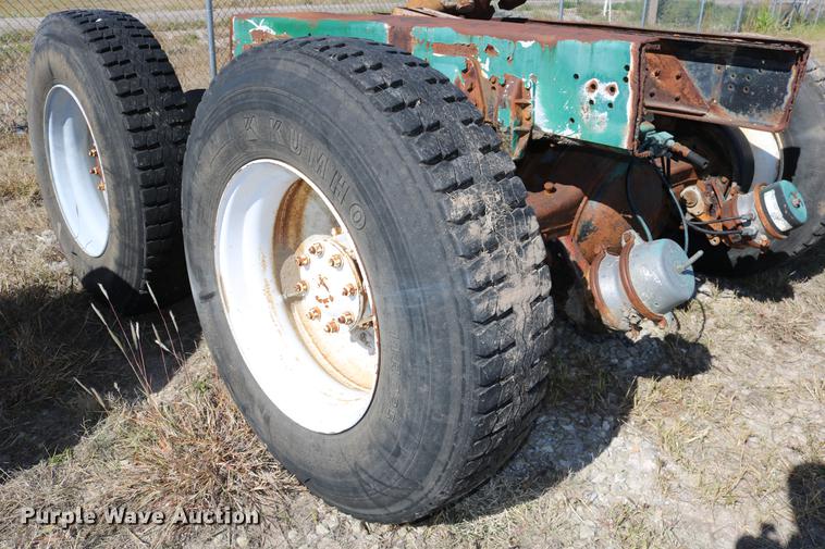 image for item EE9763 GMC Brigadier axles