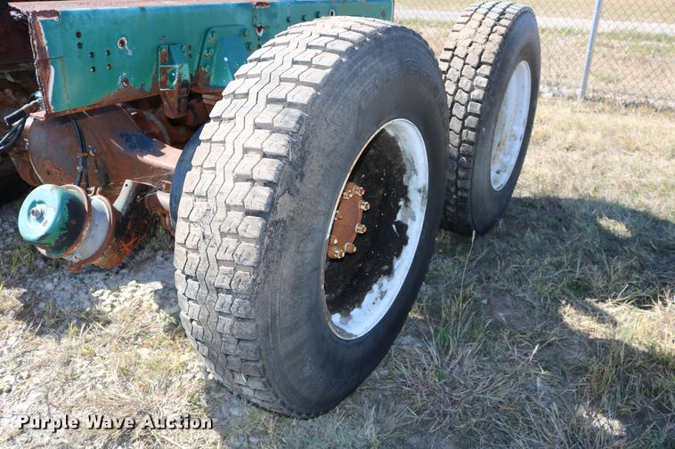 image for item EE9763 GMC Brigadier axles