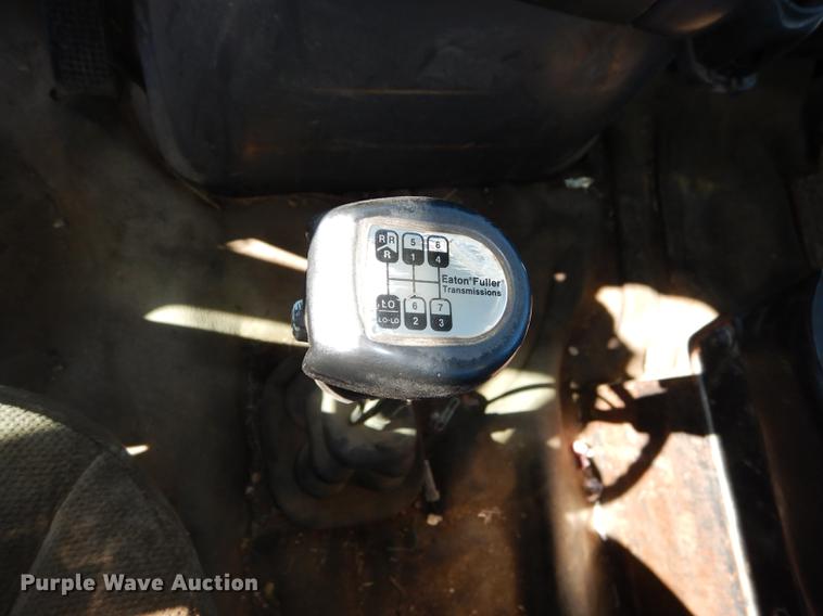 image for item J5660 1997 Ford LTS9000 vacuum truck