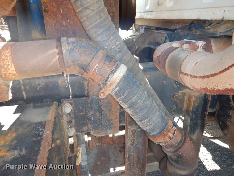 image for item J5660 1997 Ford LTS9000 vacuum truck