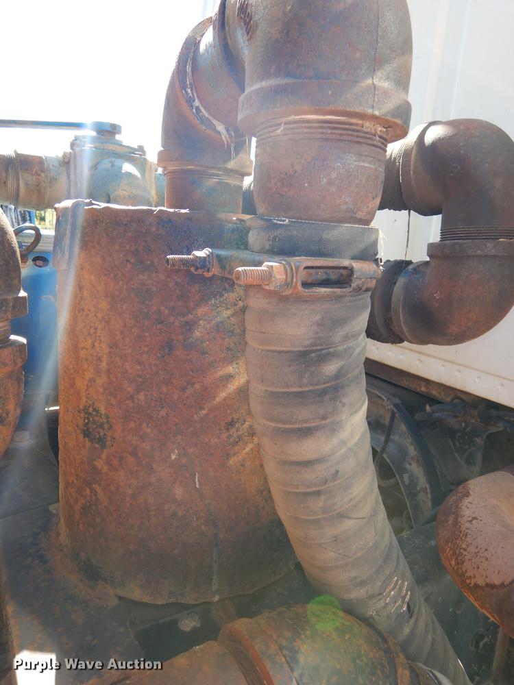 image for item J5660 1997 Ford LTS9000 vacuum truck