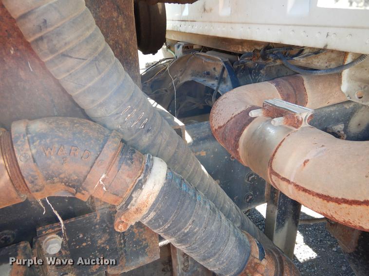 image for item J5660 1997 Ford LTS9000 vacuum truck