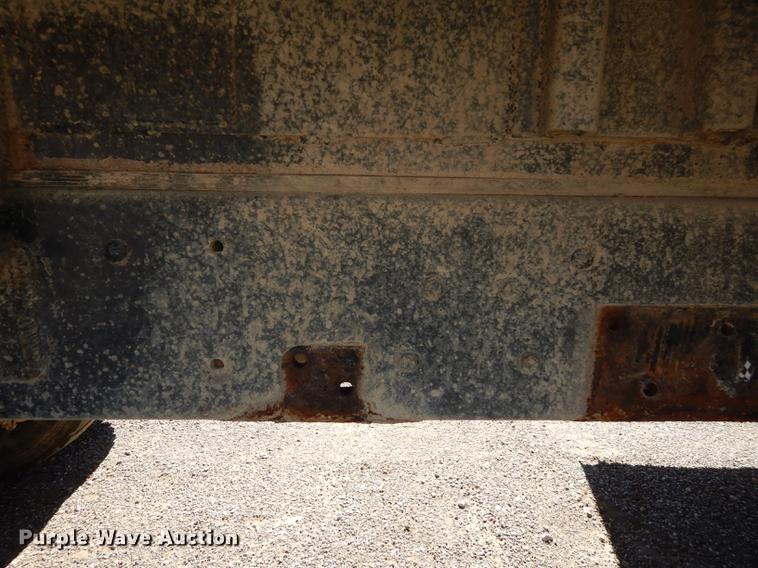 image for item J5660 1997 Ford LTS9000 vacuum truck