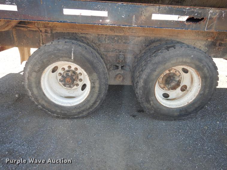 image for item J5660 1997 Ford LTS9000 vacuum truck