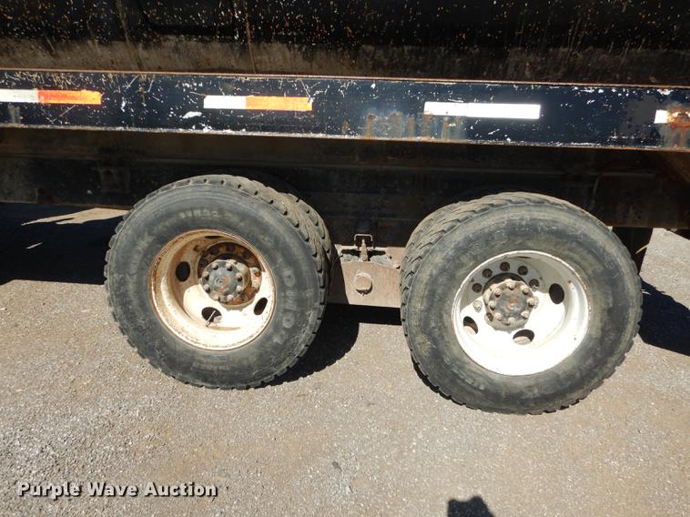 image for item J5660 1997 Ford LTS9000 vacuum truck